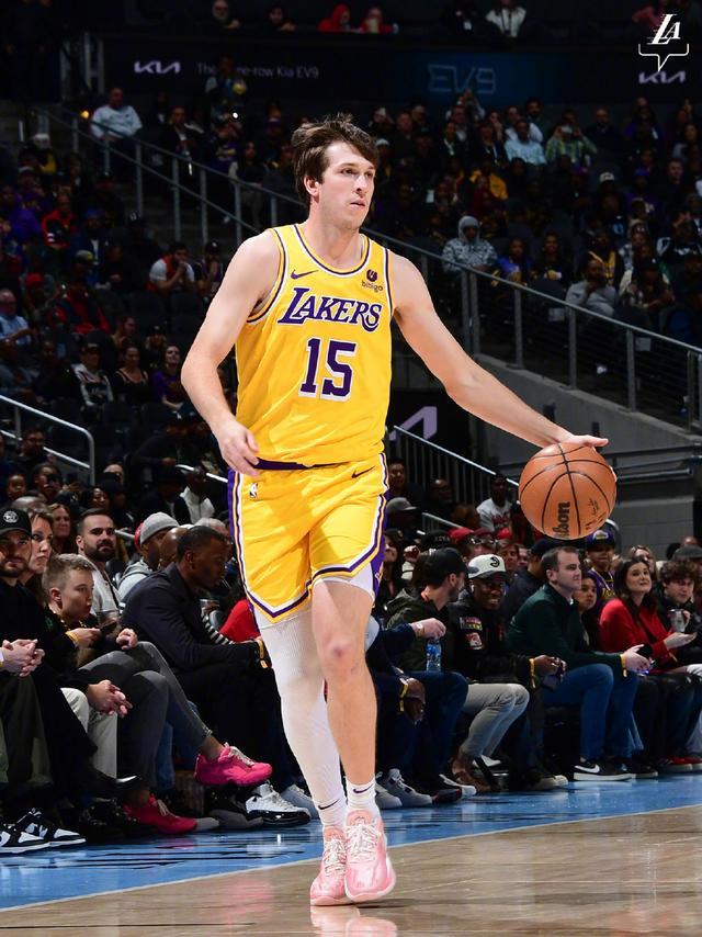 爱游戏-穆雷官方宣布出色防守新规，老鹰引发争议！-爱游戏