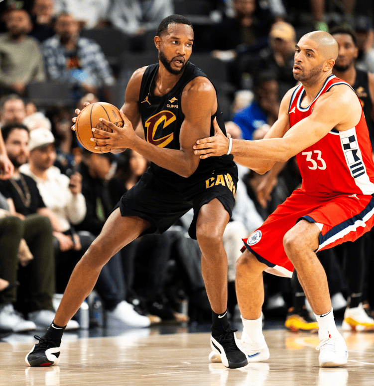 爱游戏平台-科维托娃连续七场比赛得分超过爆冷，快船不断突破！-爱游戏平台