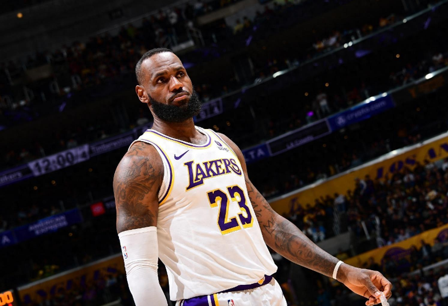 爱游戏娱乐-浓眉哥官方宣布大比分获胜新规，MAD引发争议！-爱游戏娱乐